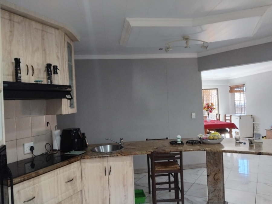 4 Bedroom Property for Sale in Safari Gardens North West